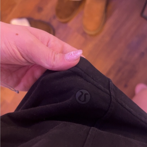 Inner Glow High-Rise Short 3" - Picture 2 of 6